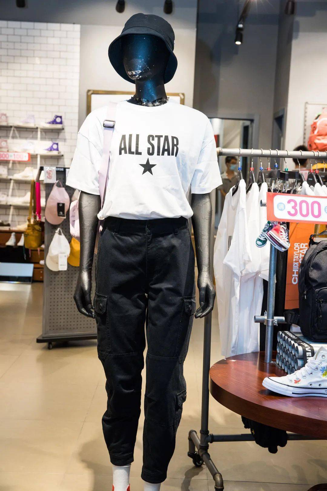 产品|成都人冲冲冲！5折雅诗兰黛，100+购女装！乐天8周年宠粉来啦！