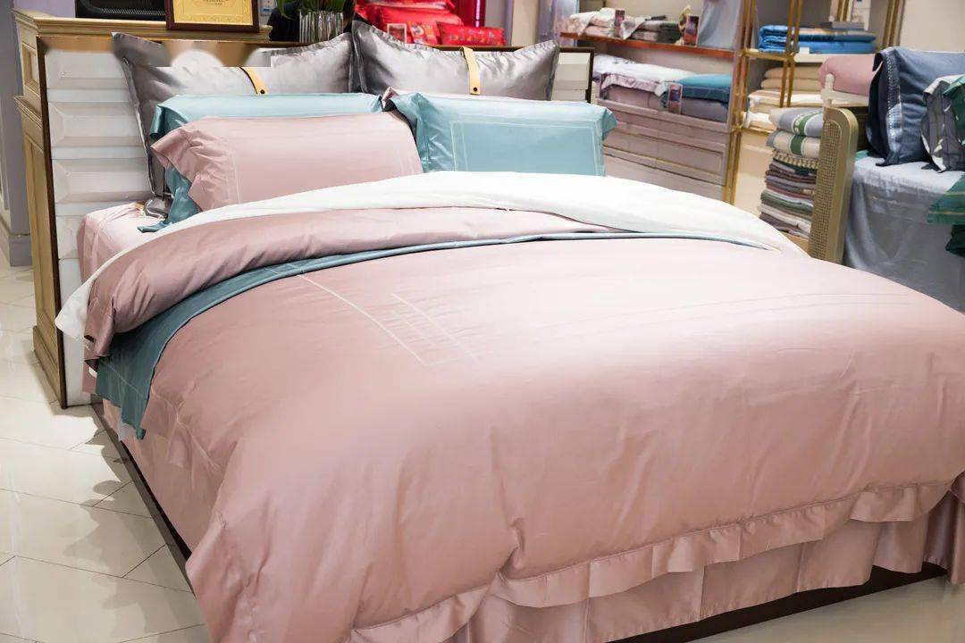 产品|成都人冲冲冲！5折雅诗兰黛，100+购女装！乐天8周年宠粉来啦！