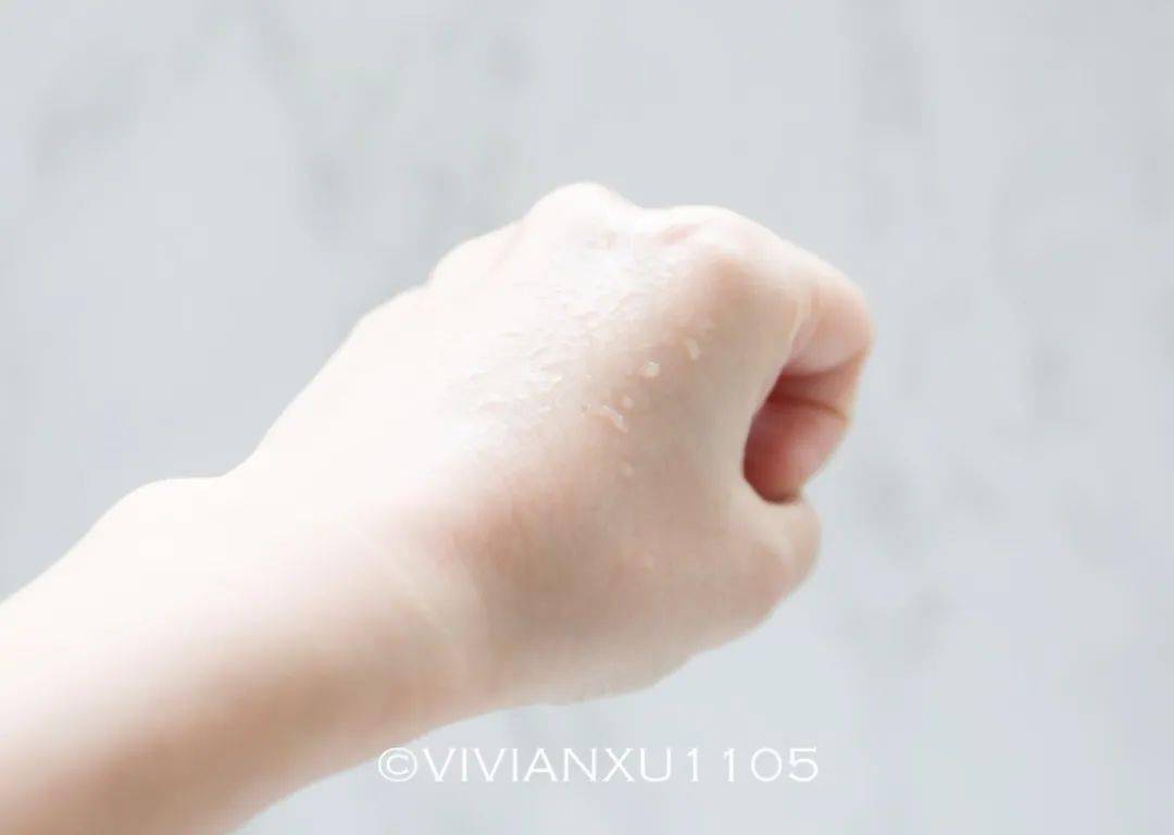 Huxley|吐槽大会 | 夏日槽点护肤彩妆集合(浮力)~