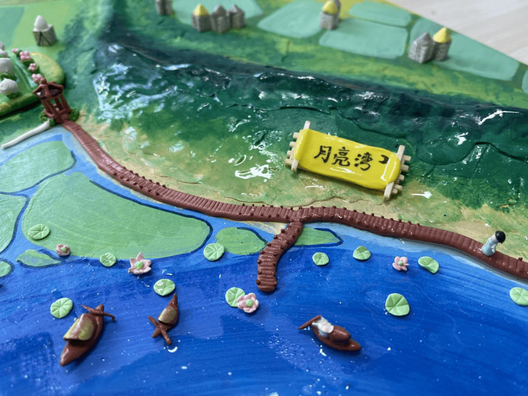 公园梦寻花海湿地这些黏土作品均出自于西昌市第十二小学创意黏土工作