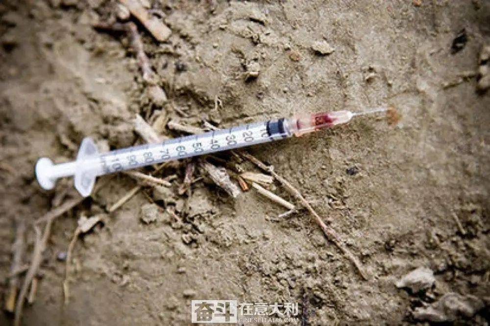 到海边度假需注意意大利海滩沙子中可能有废旧针头