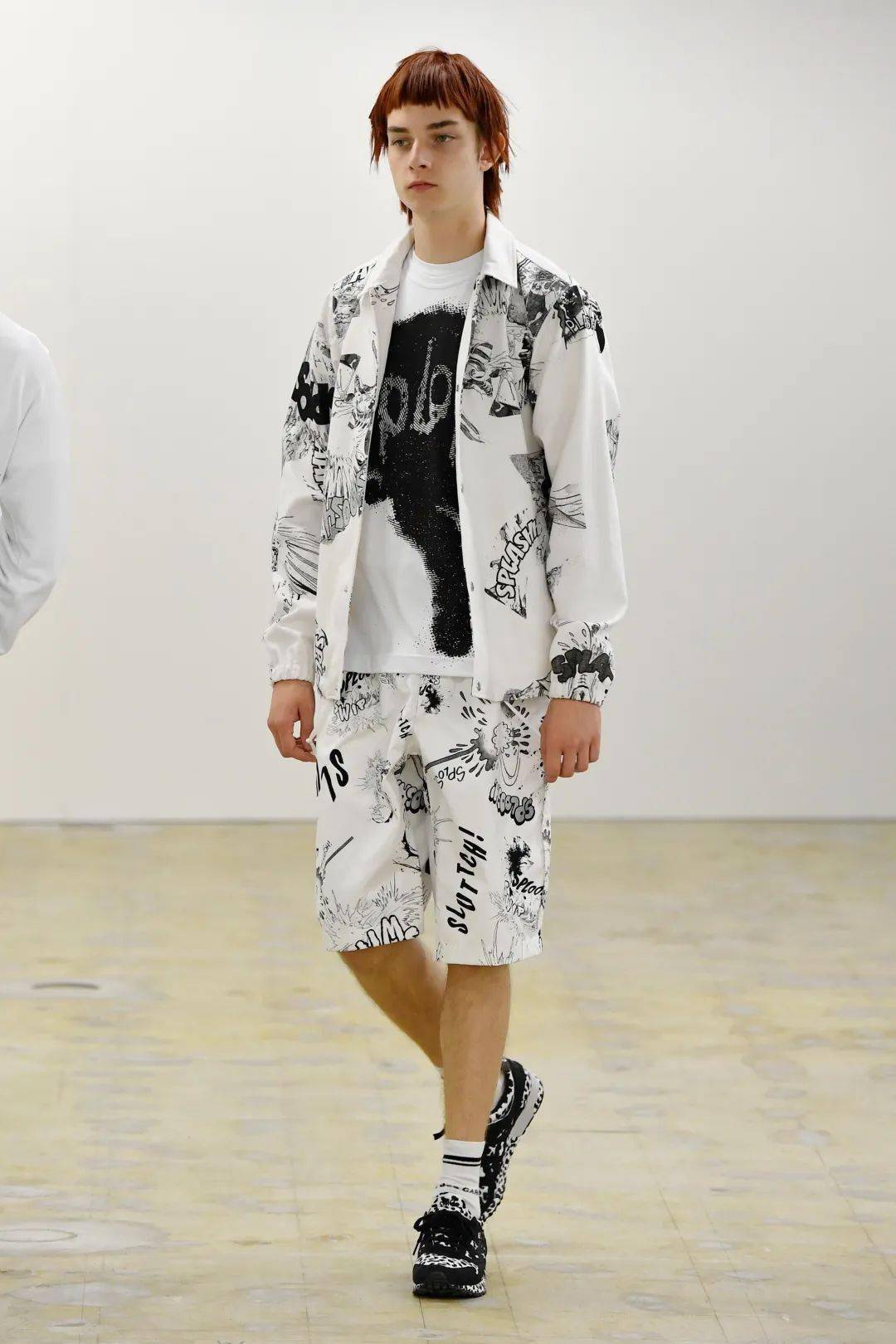 过服装设计|川久保玲：人“狠”话不多！时尚界的破坏者设计的衬衫有何不同？