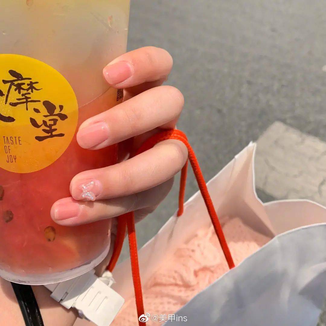 zcj|100款纯欲风“渣女美甲”！好看到爆炸，超显手白！