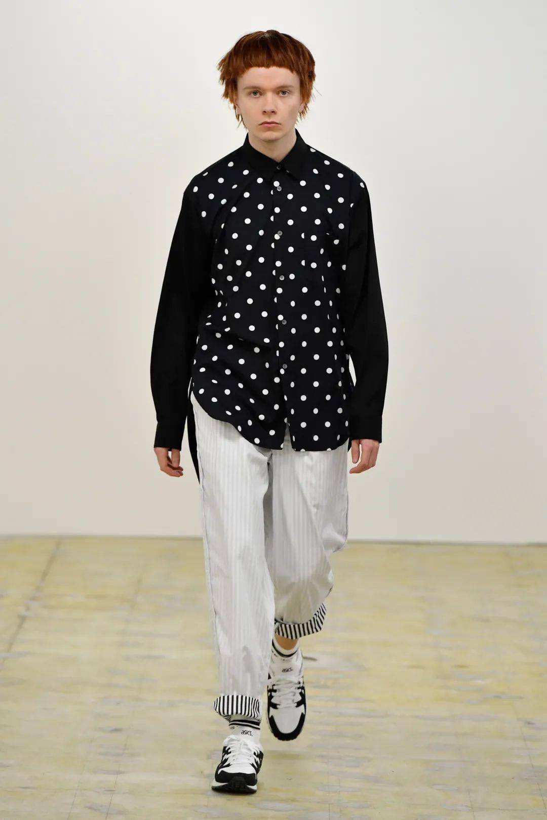 过服装设计|川久保玲：人“狠”话不多！时尚界的破坏者设计的衬衫有何不同？