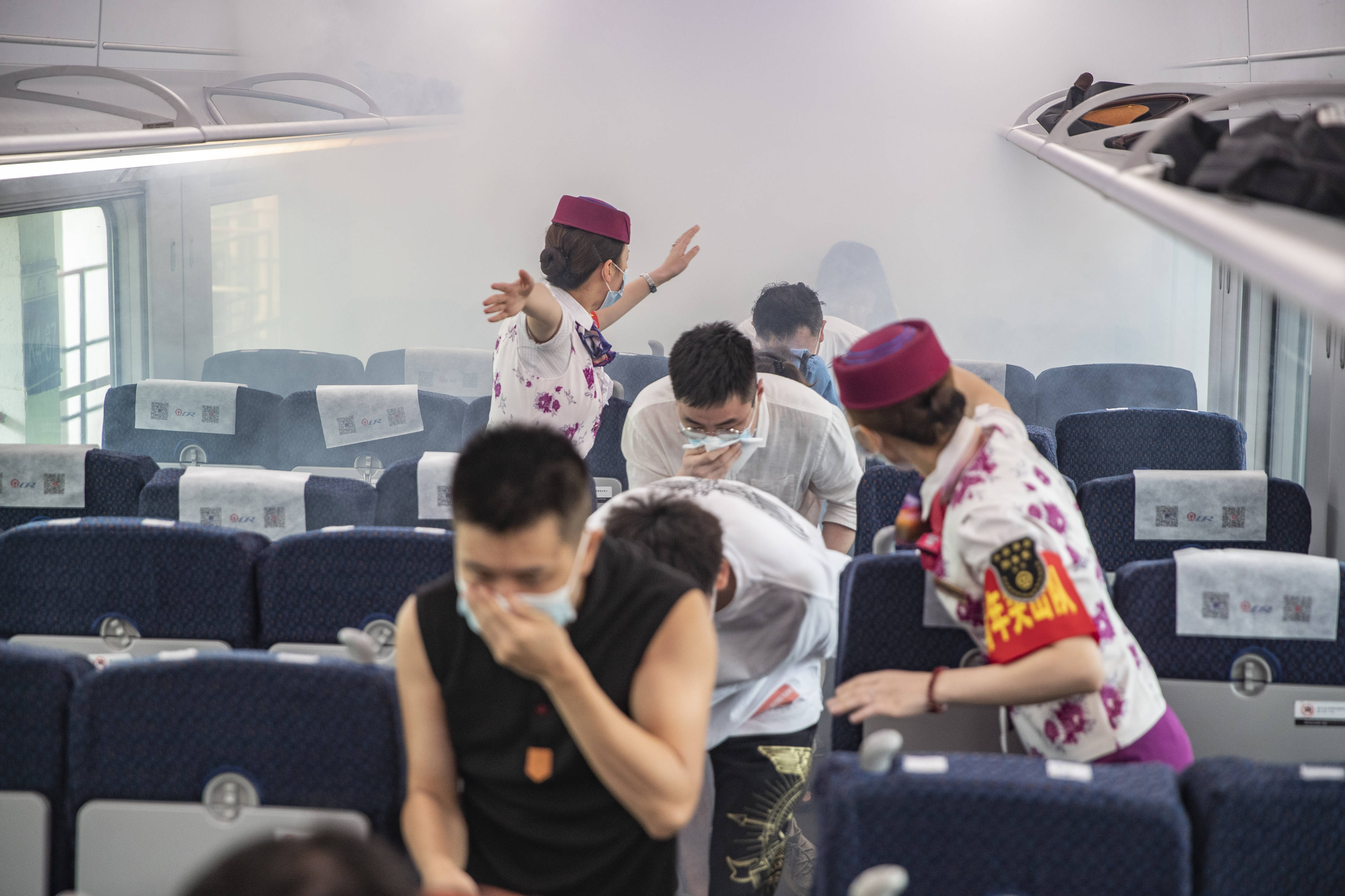 重庆铁路部门开展应急演练 筑牢列车平安"防护墙"_处置