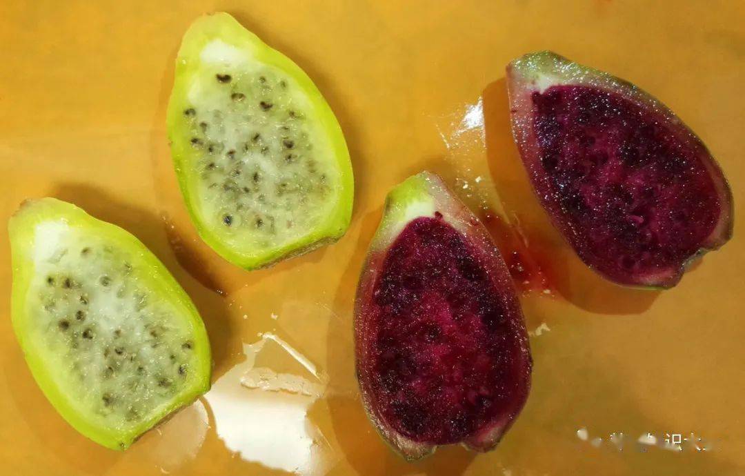 熟透了口感就特别好,有点粉粉的,味道也很甜,比火龙果要好吃,就是果实