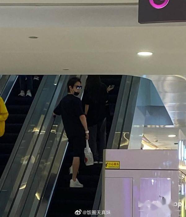 富家|周扬青罗昊be了？富家大小姐和蛋糕掌门人的限定爱情，只是作秀？