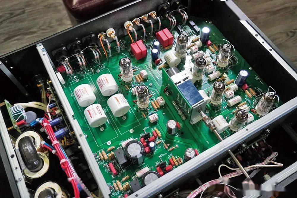 清澈自然且具有模拟味shengya声雅cv3电子管全平衡前级放大器