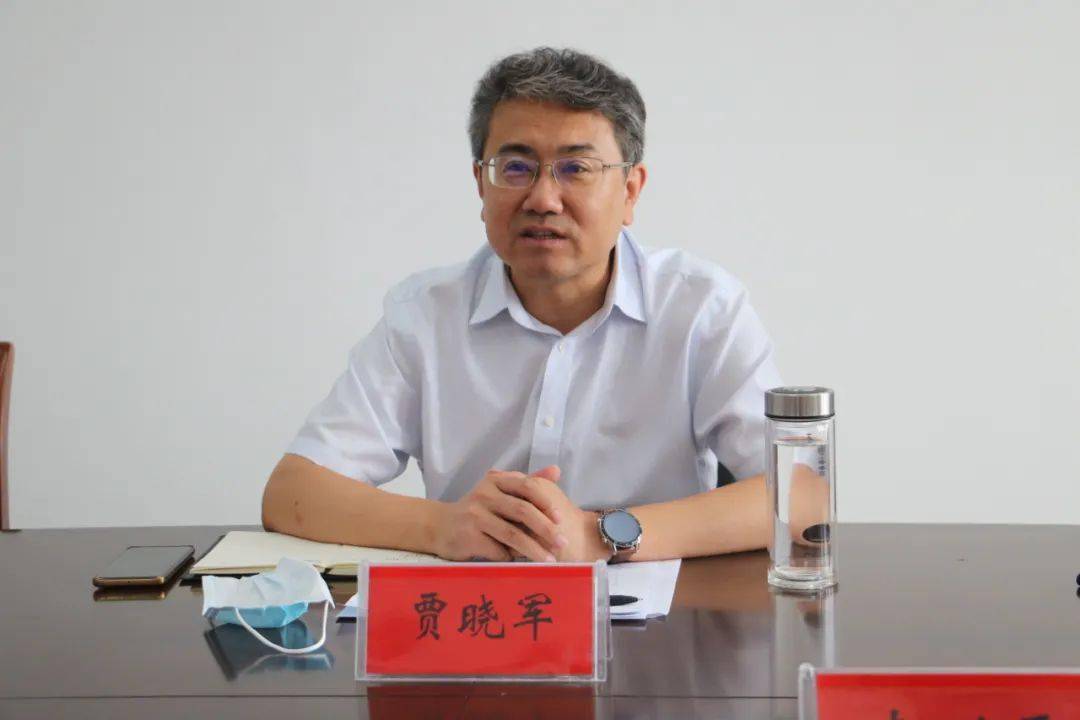 汤阴县委书记贾晓军到县人大常委会机关调研座谈
