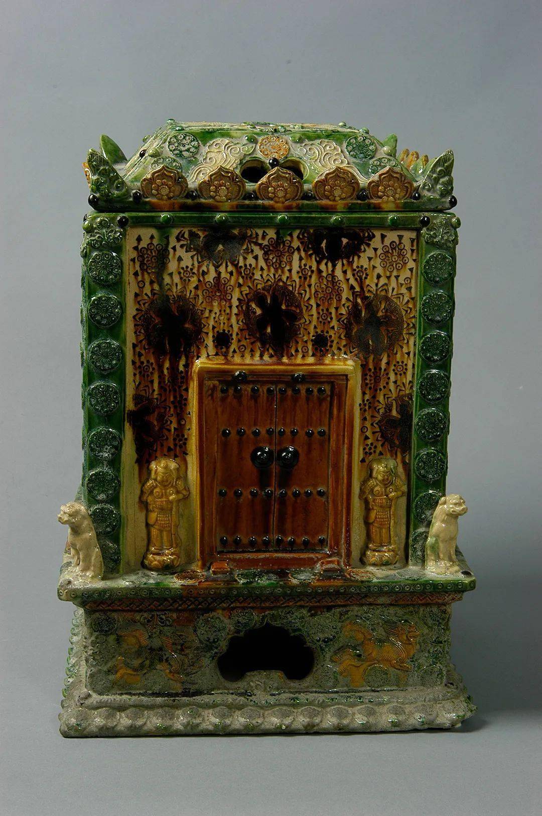 数说国宝|三彩舍利匣