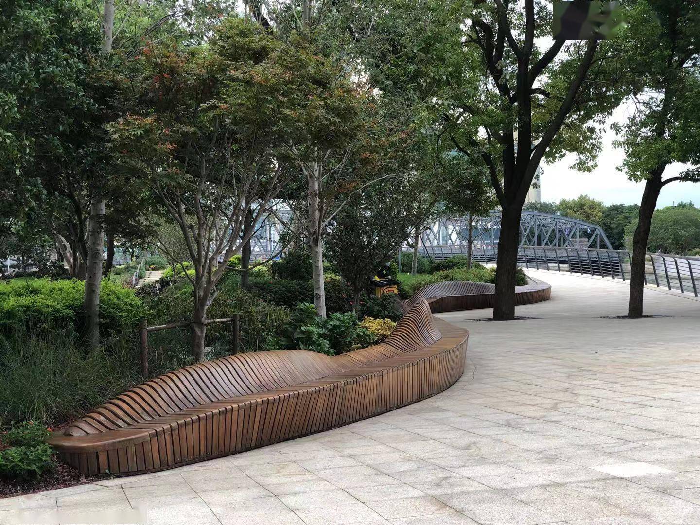 你发现没一江一河城市家具正悄然迭代升级成为提升城市软实力新载体