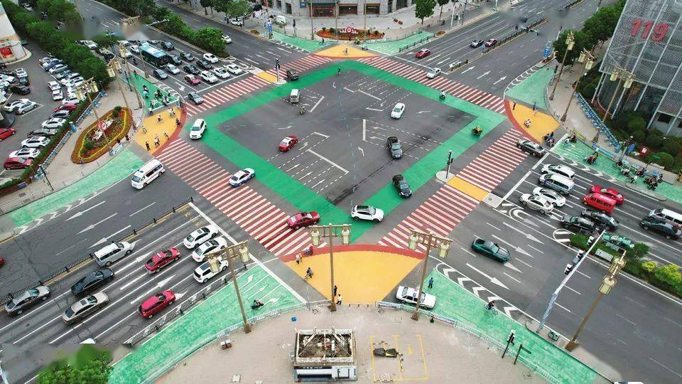 惊艳!彩色十字路口亮相大同