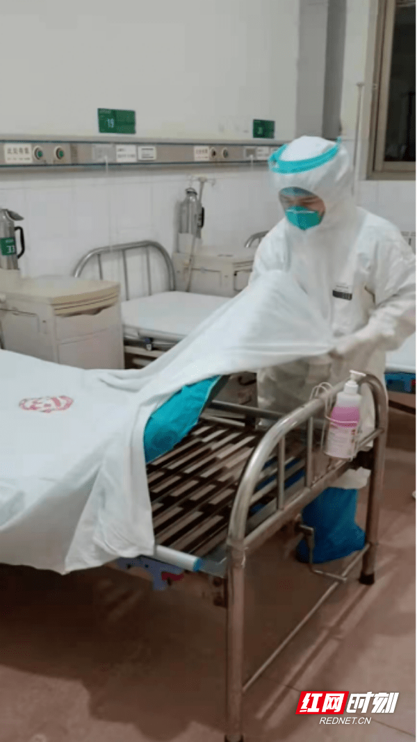 谢主任|邵阳市中心医院感染科冲锋在前：忙晕了，休息几分钟接着战斗！