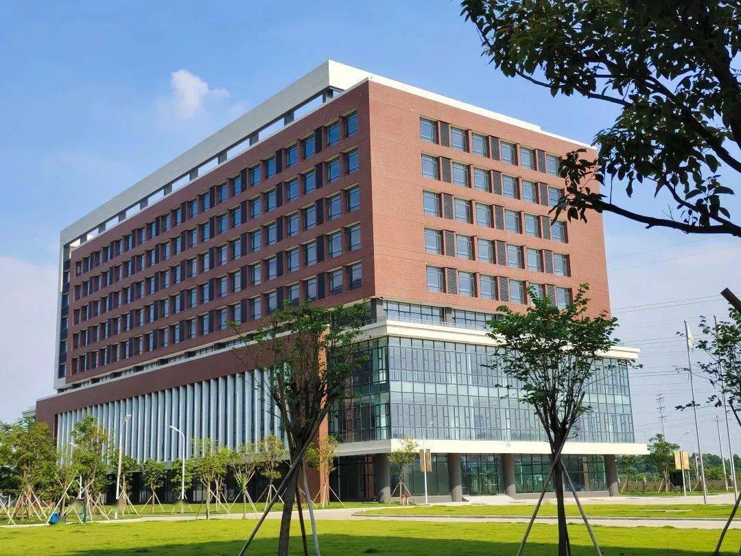 媒媒牌观光车带你全方位游览华商_增城