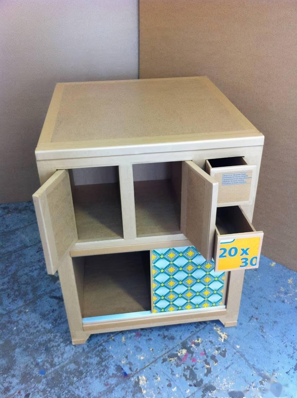 买房费钱,还不在家具上多省点,用纸做出一整套,少说也余几万块