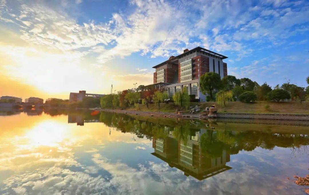 金盆岭校区:城南学院2021级新生.5.