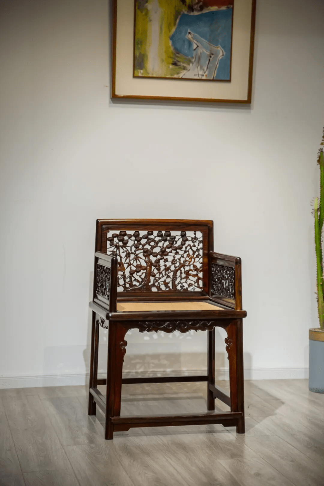 1"玫瑰椅" &"美鬼椅"