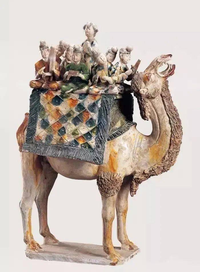 唐三彩骆驼载乐俑(来源:陕西历史博物馆藏)