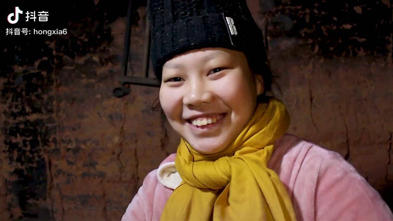 洪霞宜宾的粉丝开车几百公里翻山越岭两天终于找到我家了洪霞妹儿