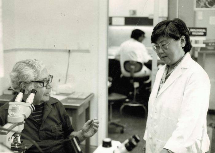 百岁归侨李桓英矢志彻底消灭麻风