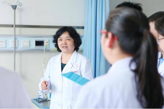 裴瑞霞|“望闻问切”寻病因 “中药加减”解病痛