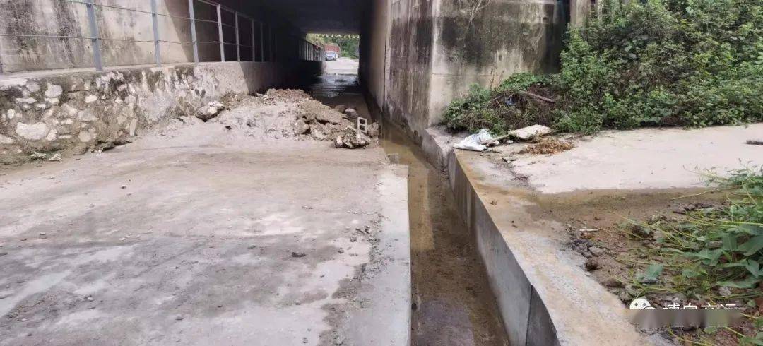 涵洞积水问题 95cce3d070764e9f80aa47f1f46b9979.jpeg