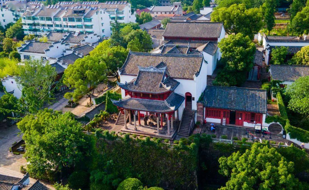 从万佛塔出发,看古今交融的金华_八咏楼