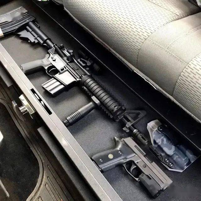 小编说5图集琴箱智能枪柜那些有趣又馋人的枪械收纳装置