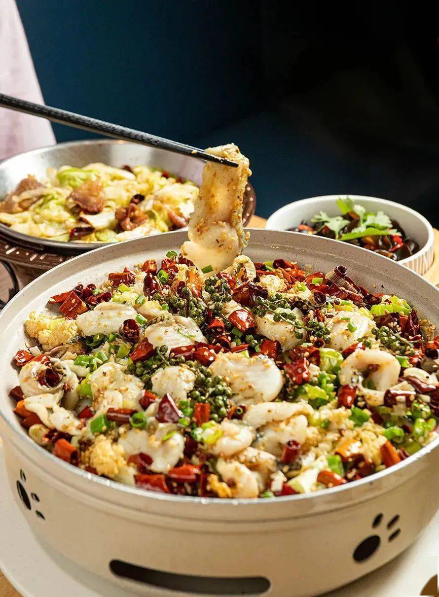 金椒龙鱼锅/炝香花椒乌鱼.王牌菜品任选~_活动