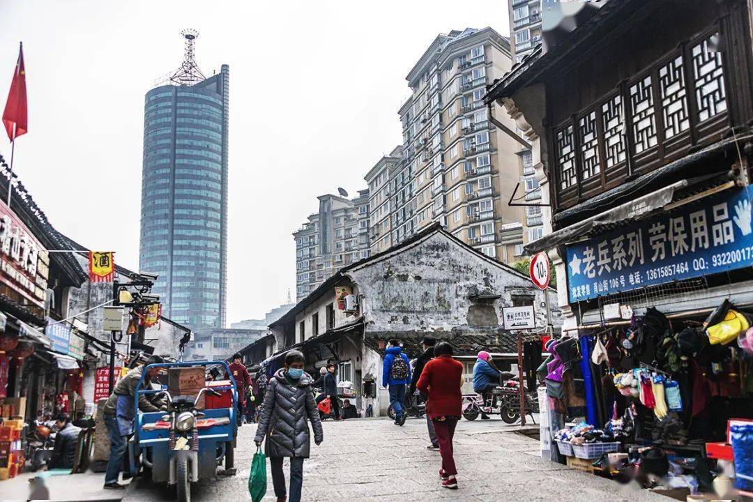 近日,绍兴越城区人民政府发布了《关于绍兴市越城区府山街道办事处