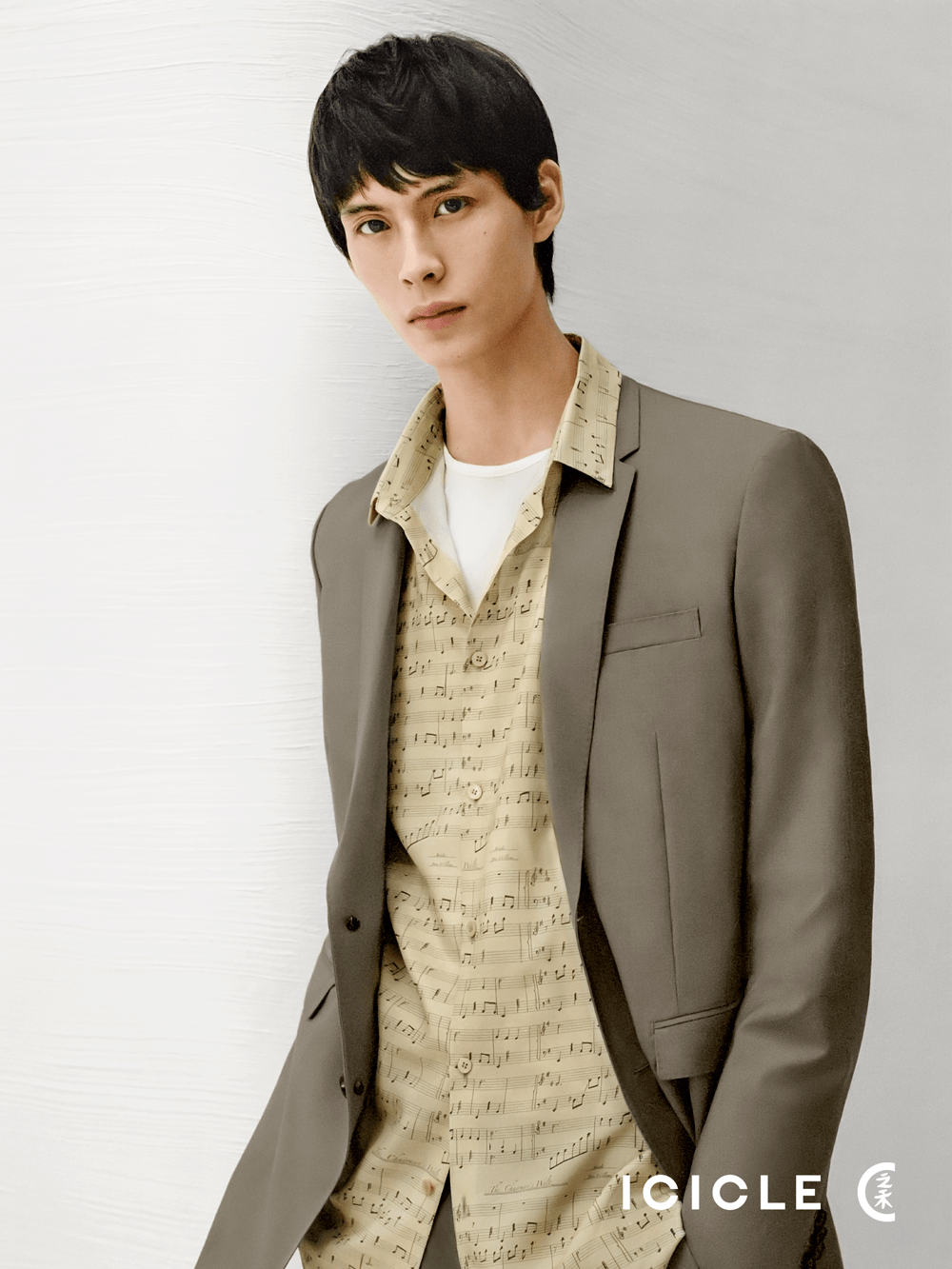 品牌|太格玩选|10大热门品牌秋冬型录大赏,100套造型带来100种穿搭灵感