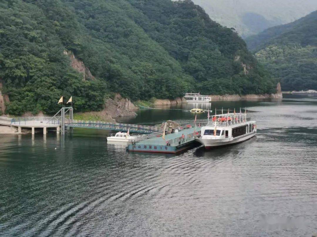关山湖风景区图片