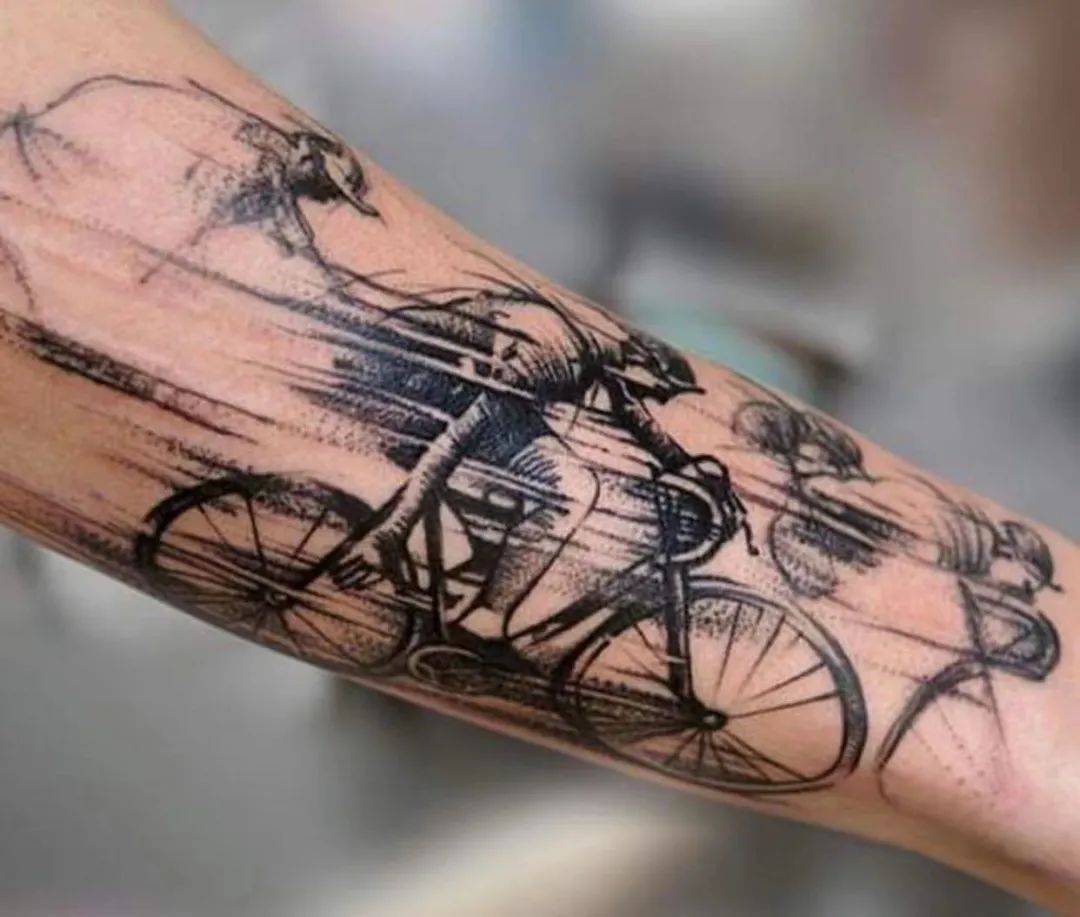 以人力驱动的自行车纹身