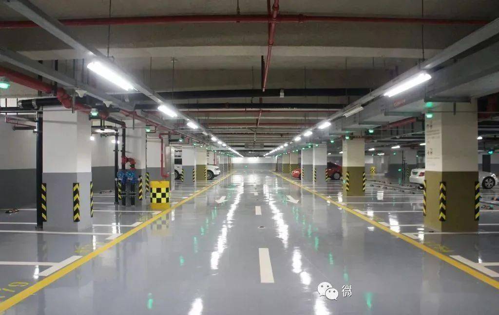 4,地下,半地下和高层汽车库内配建充电设施时,应设置火灾自动报警系统