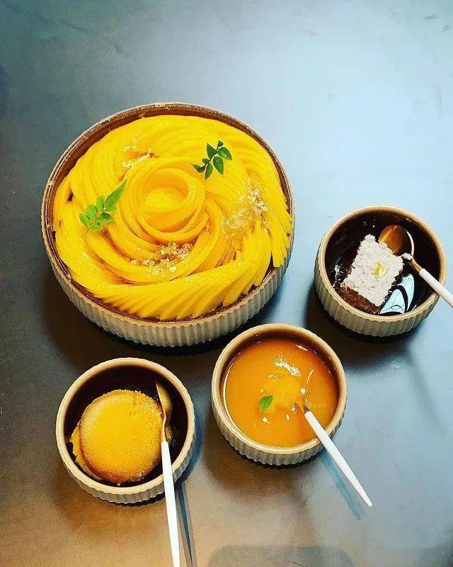 在美女如云的韩国,"体重过百"甚至一度让她失去了人生的光彩,不仅长期