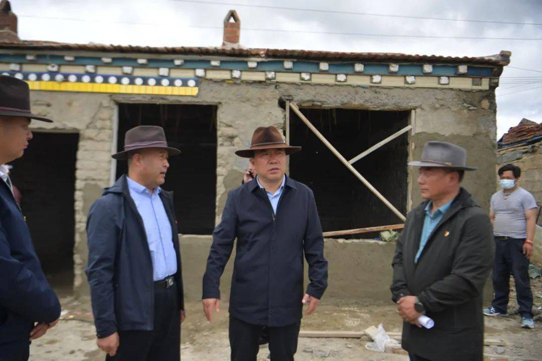 州委书记张晓军深入达日县宣讲州第十三次党代会精神并调研灾后恢复