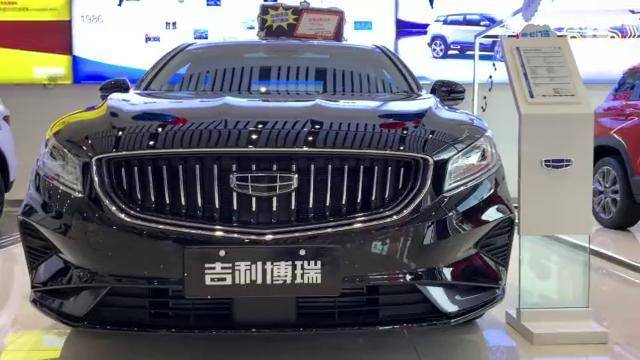 新款吉利博瑞实拍竖幅进气格珊气场强大