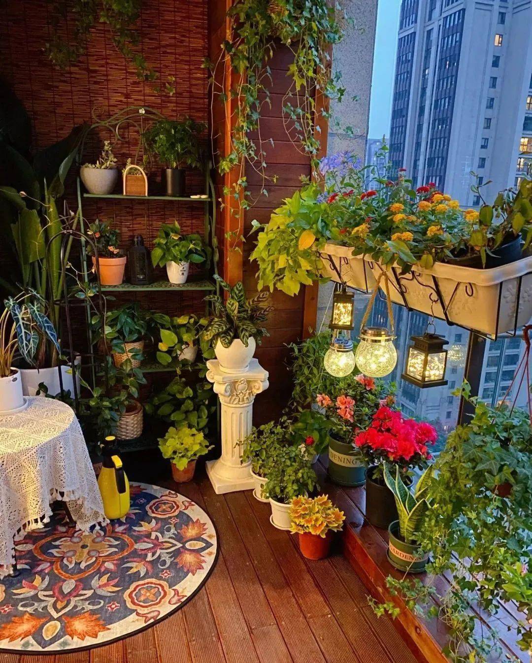 来吧展示一下三亚市最美阳台评选活动开始啦奖金高达5000元哦