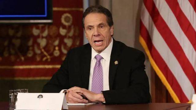 科莫"骂骂咧咧"发表离别演说,美纽约州迎史上首位女州长!