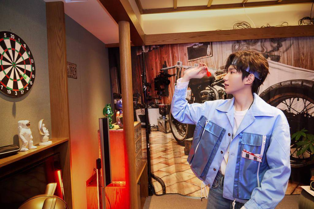 App|《奇异剧本鲨》最新正片上线 人狠话不多的嘻帅王源本次只想拿第一！