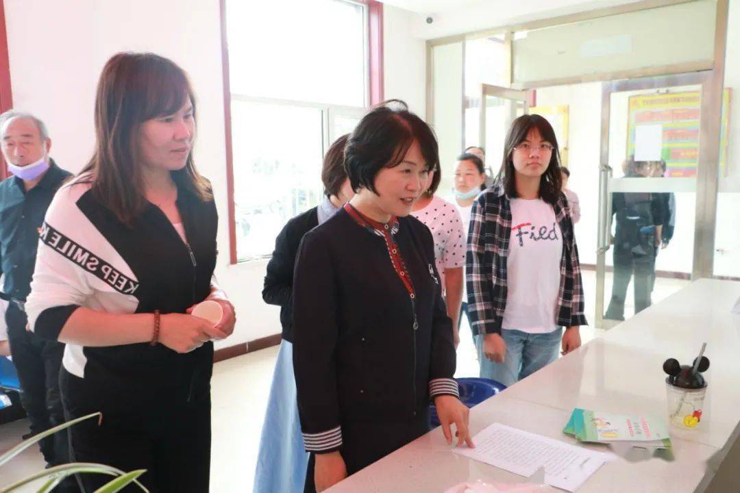 邢雨花深入宁武县调研妇女工作