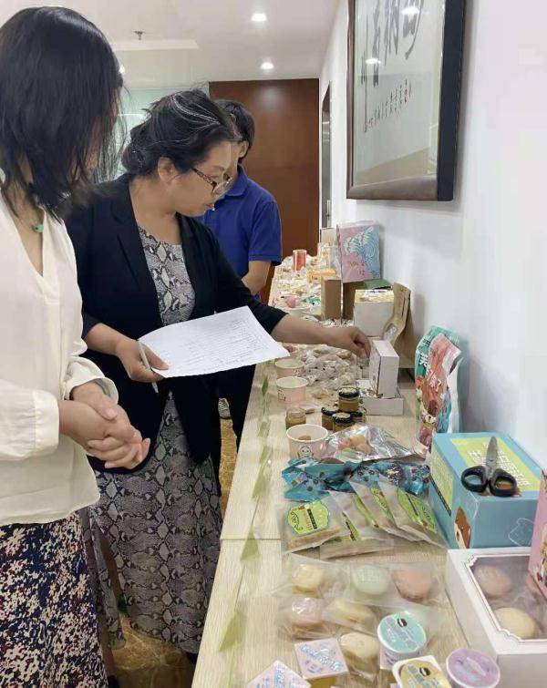 作品|休閑食品創新瞄準“朋克養生”的年輕人