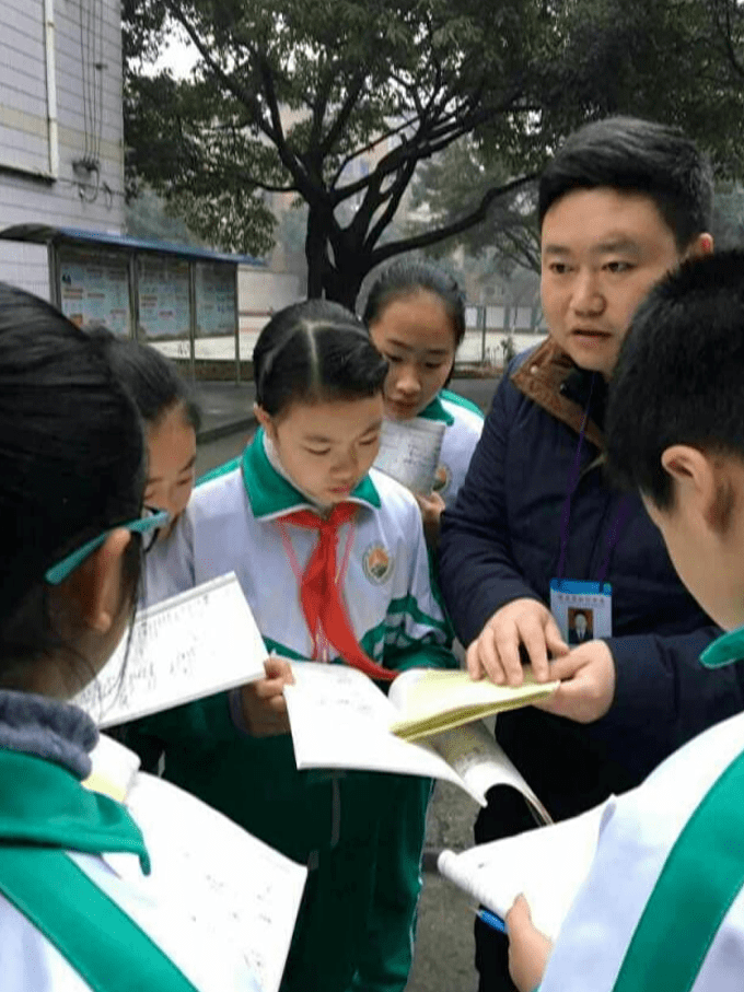 隆昌知行中学图片图片