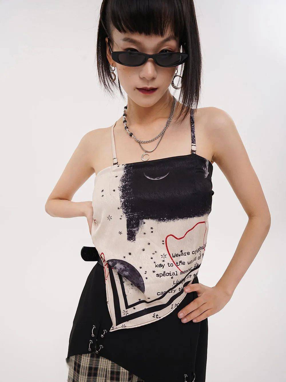 什么|换季穿什么？进来抄年轻人的答案