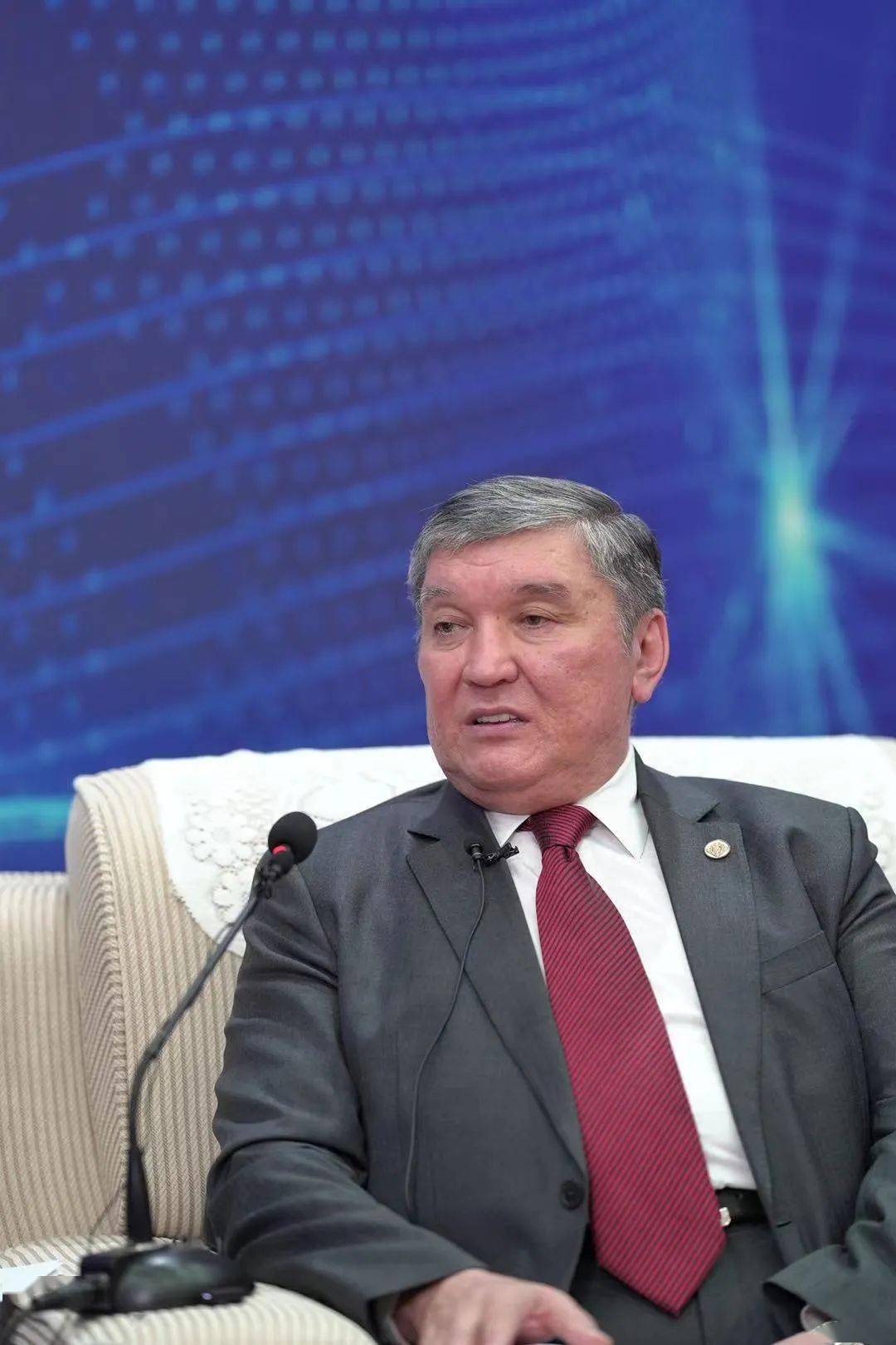 上合组织副秘书长阿希莫夫:让重庆智能化发展成果惠及更多国家