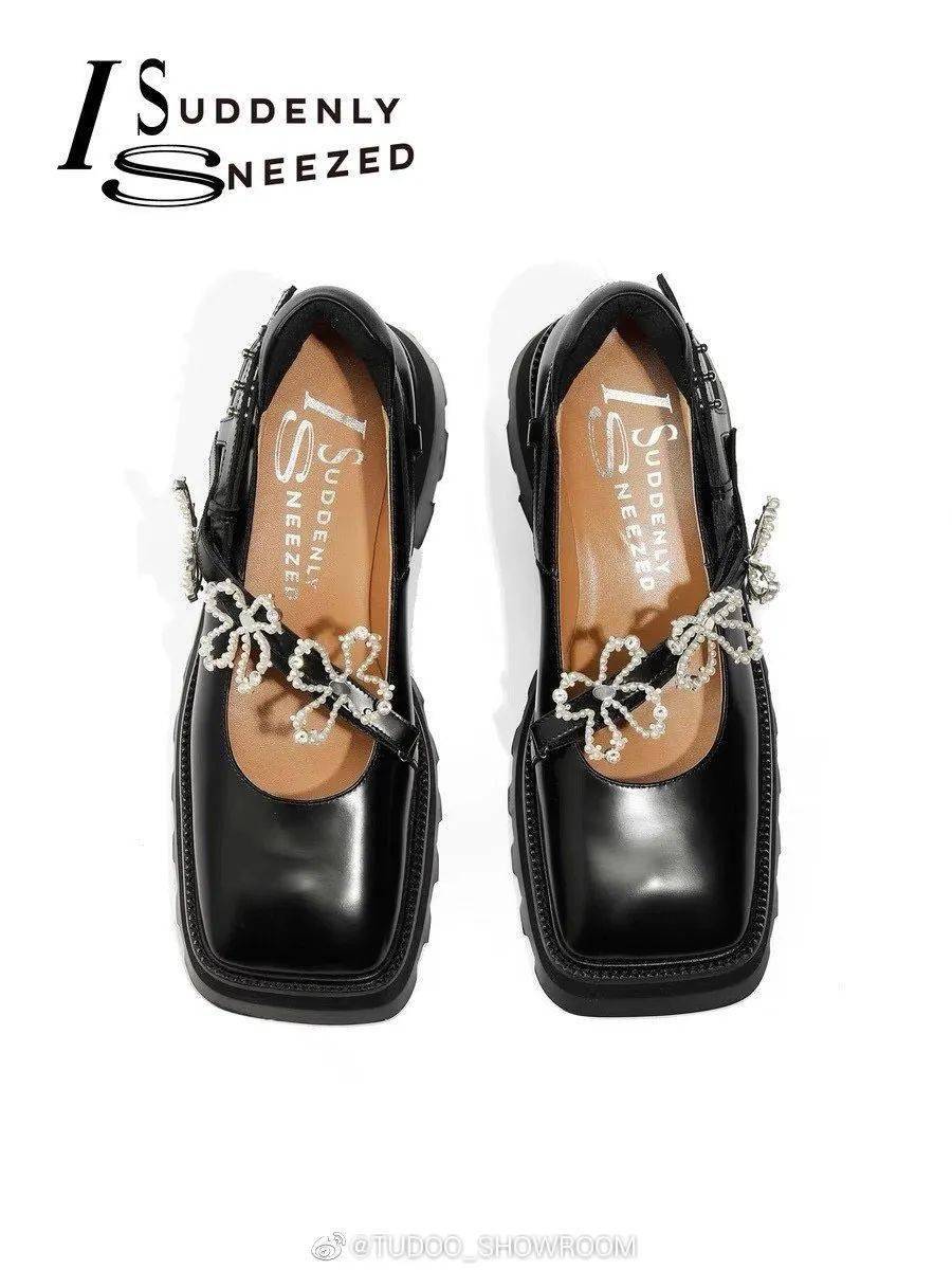 什么|换季穿什么？进来抄年轻人的答案