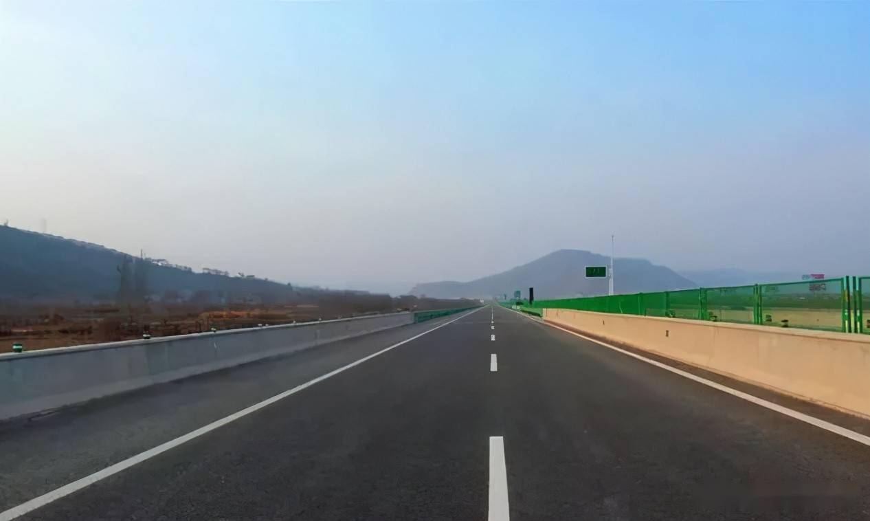 庄浪:路通百业兴 同心奔小康