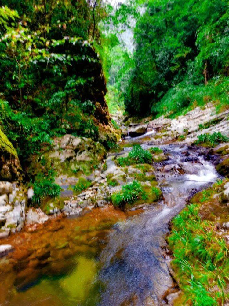 沅陵乡村小溪之恋马底驿乡奔溪