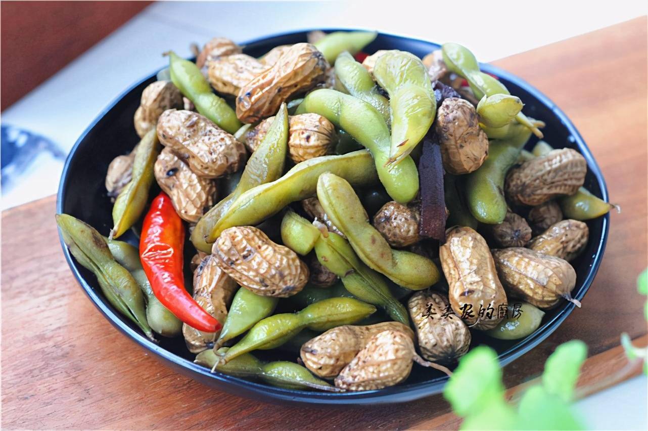 夏天夜宵摊最火爆的下酒菜锅里一煮又香又嫩营养超赞