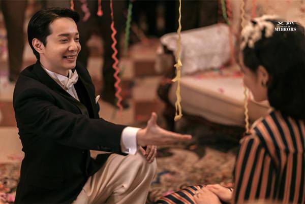 许幼怡(张楠饰)和严微(孙伊涵饰)联手开启反击,始作俑者周衡(刘智扬饰